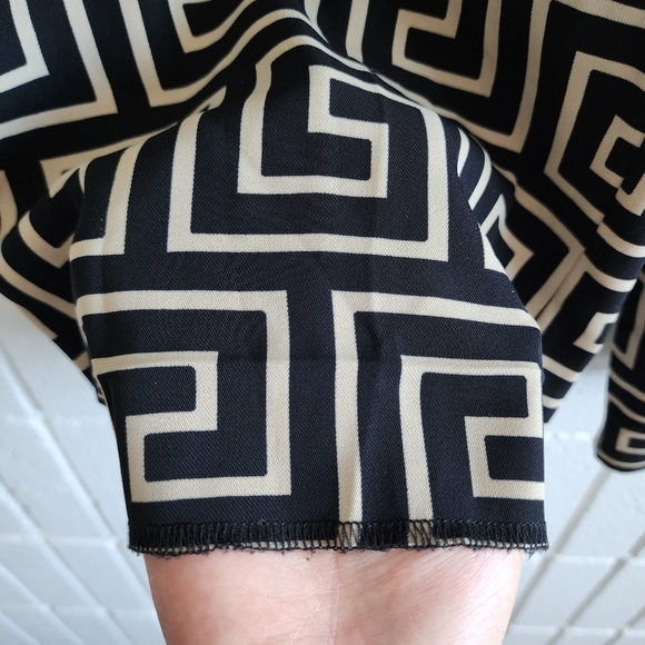 Weekday Wide Leg Geometric Pants Black & Tan Roman Print - Picture 2 of 10